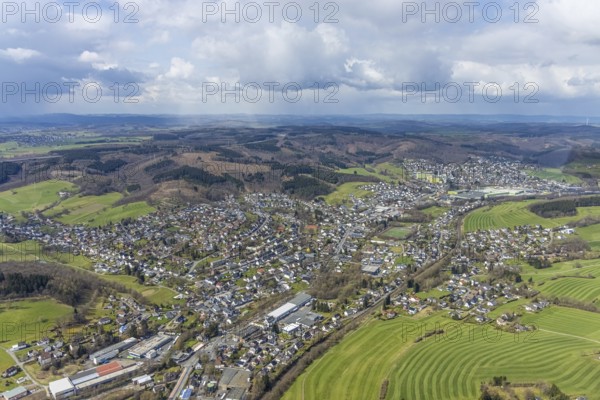 Aerial view, local view Eichen and Stendenbach, Eichen, Kreuztal, Sauerland, North Rhine-Westphalia, Germany, DE, Europe, property tax, real estate, Siegen-Wittgenstein district, aerial view, aerial photography, aerial photography, overview, bird's-eye view, residential complex, living and living, residential area, residential buildings, birds-eyes view, overview