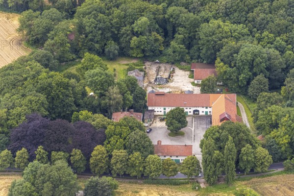 Aerial view, agricultural business Schulzenhof, Massener Straße Altes Dorf, Maßen, Unna, Ruhr area, North Rhine-Westphalia, Germany, DE, Europe, agricultural business, aerial view, aerial photography, aerial photography, overview, bird's-eye view, overview