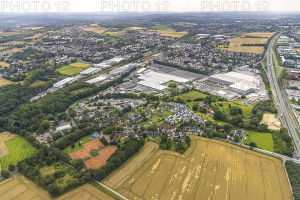 Aerial view, commercial area Natorper Straße, federal highway B1, Natorp, Holzwickede, Ruhr area, North Rhine-Westphalia, Germany, DE, Europe, commercial enterprises, commercial area, commercial park, commercial location, commercial use, industrial area, industrial location, aerial photograph, aerial photography, aerial photography, overview, bird's-eye view, overview