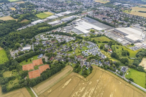 Aerial view, commercial area Natorper Straße, federal highway B1, Natorp, Holzwickede, Ruhr area, North Rhine-Westphalia, Germany, DE, Europe, commercial enterprises, commercial area, commercial park, commercial location, commercial use, industrial area, industrial location, aerial photograph, aerial photography, aerial photography, overview, bird's-eye view, overview