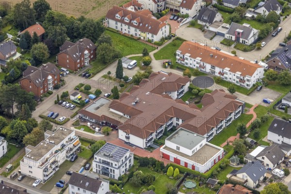 Aerial view, nursing home Perthes-Haus in the district Hohenleuchte in Holzwickede, Ruhr area, North Rhine-Westphalia, Germany, retirement home, care and nursing, DE, Europe, Evangelische Perthes-Stiftung, Holzwickede, aerial view, aerial photography, aerial photography, care facility, retirement home, retirement centre, overview, bird's eye view, birds-eyes view, overview