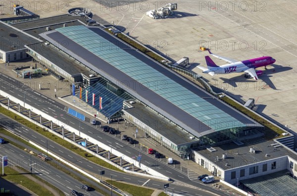 Aerial photo, Dortmund airport on the city limits of Holzwickede, Wickede, Dortmund, Ruhr area, North Rhine-Westphalia, Germany, DE, Europe, birds-eyes view, aerial photography, aerial photography, overview, overview, bird's eye view
