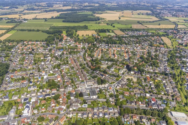 Aerial view, town view and roundabout in the village centre of Heeren-Werve, Kamen, Ruhr area, North Rhine-Westphalia, Germany, City, DE, Europe, city centre, roundabout, roundabout, aerial view, aerial photography, aerial photography, city centre, overview, bird's-eye view, overview