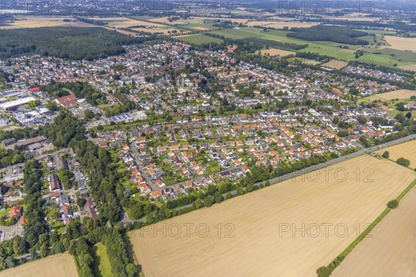 Aerial view, miners' housing estate Südfeld in the district Heeren-Werve, Kamen, Ruhr area, North Rhine-Westphalia, Germany, DE, Europe, property tax, Heinrich-Kempchen-Straße, real estate, aerial view, aerial photography, aerial photography, Südfeld, overview, bird's-eye view, Werver Mark, housing estate, housing and living, residential area, residential buildings, housing quality, residential neighbourhood, housing estate, birds-eyes view, overview