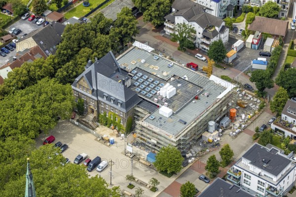 Aerial view, town hall Holzwickede, construction site and extension of the city administration, Freiberg, Holzwickede, Ruhr area, North Rhine-Westphalia, Germany, Am Markt, extension, construction work, construction area, building site, building plots, construction project, construction site, DE, extension, Europe, aerial view, aerial photography, aerial photography, new building, overview, bird's eye view, bird's eye view, overview