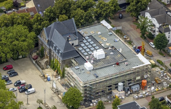 Aerial view, town hall Holzwickede, construction site and extension of the city administration, Freiberg, Holzwickede, Ruhr area, North Rhine-Westphalia, Germany, Am Markt, extension, construction work, construction area, building site, building plots, construction project, construction site, DE, extension, Europe, aerial view, aerial photography, aerial photography, new building, overview, bird's eye view, bird's eye view, overview