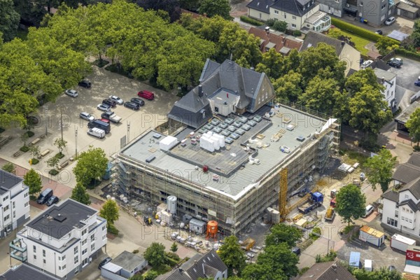 Aerial view, town hall Holzwickede, construction site and extension of the city administration, Freiberg, Holzwickede, Ruhr area, North Rhine-Westphalia, Germany, Am Markt, extension, construction work, construction area, building site, building plots, construction project, construction site, DE, extension, Europe, aerial view, aerial photography, aerial photography, new building, overview, bird's eye view, bird's eye view, overview
