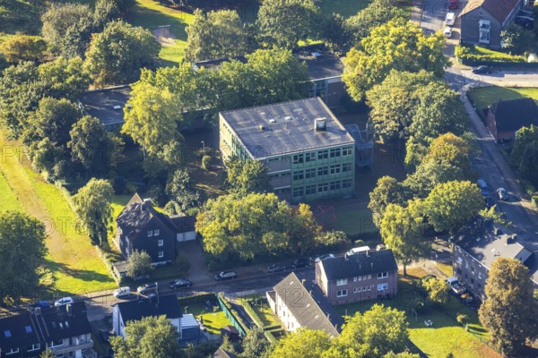 Aerial view, Städt. Kindergarten Drögenkamp in the district Baukau-West in Herne, Ruhr area, North Rhine-Westphalia, Germany, DE, Europe, Herne, kindergarten, day nursery, day care centre, day nursery, aerial view, aerial photography, aerial photography, overview, bird's-eye view, overview