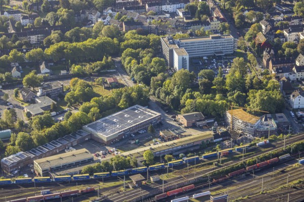 Aerial view, former Heitkamp-Villa construction site and new building for flats at Heitkampsfeld and TROPOS MOTORS EUROPE solar roof building in the district Wanne-Süd in Herne, Ruhr area, North Rhine-Westphalia, Germany, construction work, construction area, construction site, building plots, building crane, building project, building site, DE, Europe, property tax, Heitkampsfeld, Herne, real estate, aerial view, aerial photography, aerial photography, new building, overview, bird's eye view, living and life, residential buildings, birds-eyes view, overview