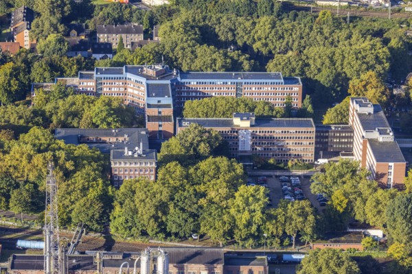 Aerial view, Quartier Shamrockpark of the former RAG AG at Shamrockring in the district Herne-Mitte in Herne, Ruhr area, North Rhine-Westphalia, Germany, office space, office buildings, DE, Europe, commercial enterprises, commercial space, commercial area, commercial park, commercial location, commercial use, Herne, aerial view, aerial photography, aerial photography, overview, administration buildings, bird's eye view, birds-eyes view, overview