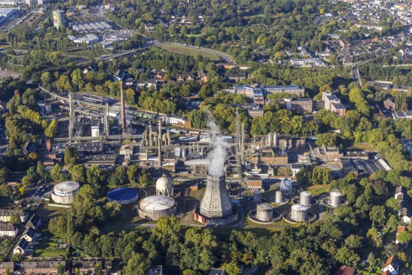 Aerial view, Ineos Herne chemical plant and Shamrockpark quarter of the former RAG AG at Shamrockring in the Herne-Mitte district in Herne, Ruhr area, North Rhine-Westphalia, Germany, office space, office buildings, DE, Europe, commercial enterprises, commercial space, commercial area, commercial park, commercial location, commercial use, Herne, industrial area, industrial location, aerial view, aerial photography, aerial photography, overview, administration buildings, bird's eye view, birds-eyes view, overview