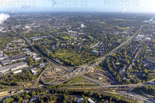 Aerial view, construction site with tunnel construction at the motorway junction Herne of the A42 and A43 in the district Baukau-West in Herne, Ruhr area, North Rhine-Westphalia, Germany, motorway, motorway junction, construction work, construction area, building site, building plots, construction project, construction site, DE, Europe, distant view, Herne, aerial view, aerial photography, aerial photography, overview, connecting tunnel, bird's-eye view, overview