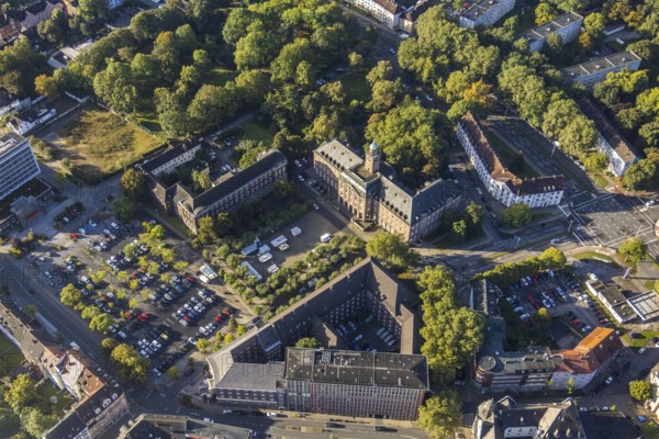 Aerial view, Herne town hall with police station and community centre as well as district court and weekly market market at Friedrich-Ebert-Platz in the district Herne-Mitte in Herne, Ruhr area, North Rhine-Westphalia, Germany, DE, Europe, Herne, aerial view, aerial photography, aerial photography, market, market place, market stalls, overview, bird's eye view, weekly market, birds-eyes view, overview