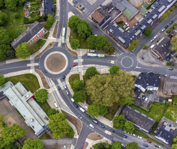 Aerial view, new roundabout Dorneburger Straße, Bielefelder Straße, Königstraße, Schule an der Dorneburg, Wanne-Süd, Herne, Ruhr area, North Rhine-Westphalia, Germany, education, educational institution, DE, Dorneburger Straße, Europe, Holsterhauser Straße, roundabout, roundabout, educational institute, aerial view, aerial photography, aerial photography, Rhine-Ruhr metropolitan region, school, overview, bird's-eye view, overview