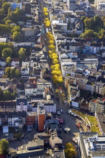 Aerial view, pedestrian zone Bahnhofstraße in autumn colours with the city gallery at Robert Brauner Platz in the district Herne-Mitte in Herne, Ruhr area, North Rhine-Westphalia, Germany, DE, shopping markets, shopping place, shopping centre, Europe, Herne, aerial view, aerial photography, aerial photography, local supply centre, shopping centre, overview, bird's-eye view, overview