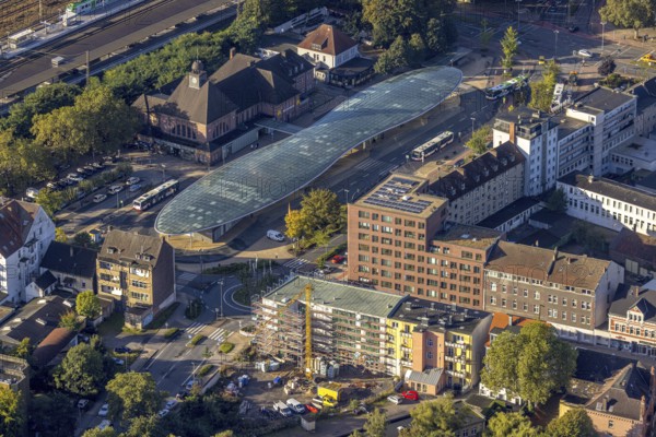 Aerial view, roof of the bus station and Konrad-Adenauer-Platz at Herne main station in the district Baukau in Herne, Ruhr area, North Rhine-Westphalia, Germany, DE, Europe, Herne, aerial view, aerial photography, aerial photography, overview, bird's eye view, ZOB, birds-eyes view, overview