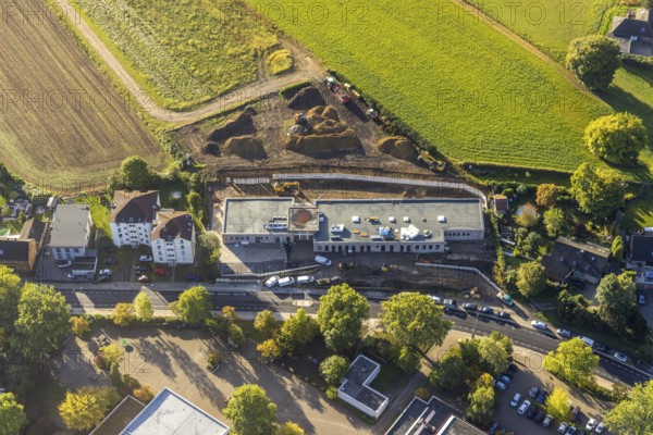 Aerial view, construction site with new building of a day care centre Am vineyard at Castroper Straße in the district Börnig in Herne, Ruhr area, North Rhine-Westphalia, Germany, construction work, construction area, building site, building plots, construction project, construction site, DE, Europe, Herne, kindergarten, day care centre, day care centre, aerial view, aerial photography, aerial photography, overview, bird's-eye view, overview