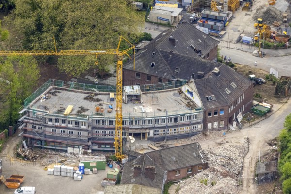 Aerial view, former Heitkamp villa, construction site and new building for flats on Langkampstraße, Wanne-Süd, Herne, Ruhr area, North Rhine-Westphalia, Germany, construction work, construction area, construction site, building plots, construction crane, construction project, construction site, DE, Europe, property tax, real estate, aerial view, aerial photography, aerial photography, new building, overview, bird's eye view, living and living, residential buildings, birds-eyes view, overview