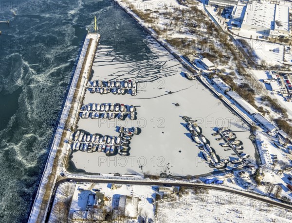Aerial view, Herne Sea, marina, Rhine-Herne Canal, Horsthausen, Herne, Ruhr area, North Rhine-Westphalia, Germany, boats, boat mooring, DE, Europe, aerial view, aerial photography, aerial photography, motorboats, snow, overview, bird's-eye view, water sports club Herne 1920, winter, birds-eyes view, overview