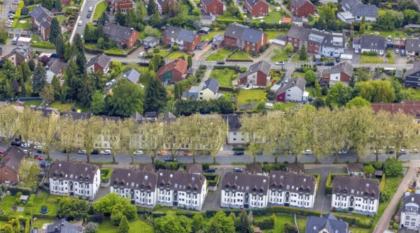 Aerial view, housing estate Mont-Cenis-Straße, Börnig, Herne, Ruhr area, North Rhine-Westphalia, Germany, DE, Europe, property tax, real estate, aerial view, aerial photography, aerial photography, terraced houses, overview, bird's-eye view, residential estate, housing and living, residential area, residential buildings, quality of living, residential neighbourhood, housing estate, birds-eyes view, overview