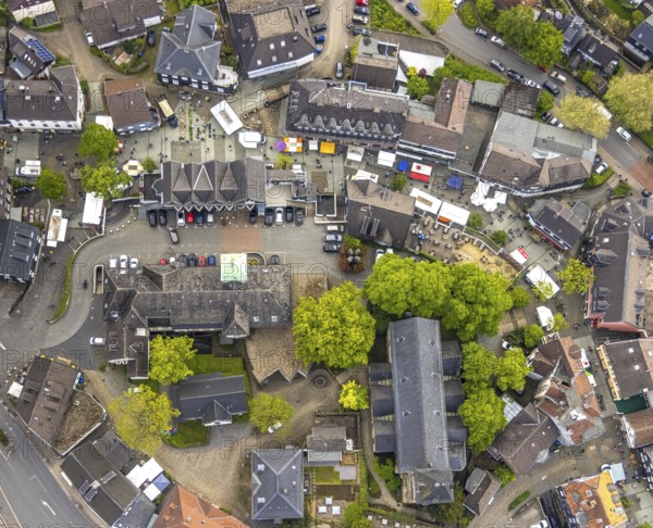 Aerial view, market, weekly market market, old town with town hall, market and market stalls, Herdecke, Ruhr area, North Rhine-Westphalia, Germany, authority, DE, Europe, pedestrian zone, aerial view, aerial photography, aerial photography, market place, market stalls, town hall, city administration, overview, bird's eye view, bird's eye view, overview