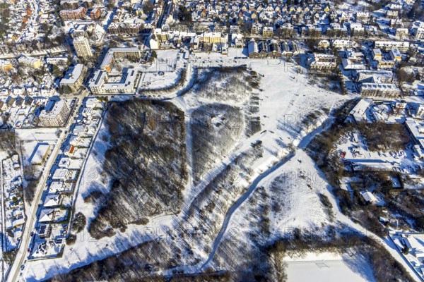 Aerial view, Flottmannpark in winter, Herne-Süd, Herne, Ruhr area, North Rhine-Westphalia, Germany, DE, Europe, WIG teaching garden, aerial view, aerial photography, aerial photography, park, snow, sculpture park, Bohrhammer street, overview, bird's eye view, winter, birds-eyes view, overview