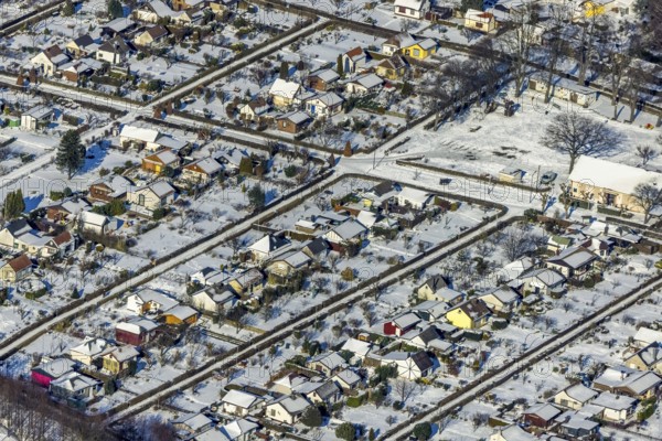 Aerial view, allotment garden association Herne Süd, Riemke, Bochum, Ruhr area, North Rhine-Westphalia, Germany, DE, Europe, shapes and colours, community garden, allotment garden, allotment garden site, allotment garden association, aerial view, aerial photography, aerial photography, snow, allotment garden, overview, bird's eye view, winter, birds-eyes view, overview