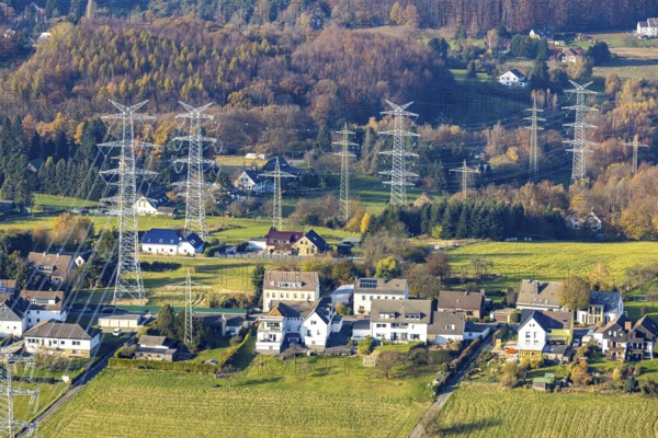 Aerial view, power line in the district of Ostende in Herdecke, Ruhr area, North Rhine-Westphalia, Germany, DE, Europe, Herdecke, high-voltage power line, aerial view, aerial photography, aerial photography, power line, power pylons, overview, bird's-eye view, overview