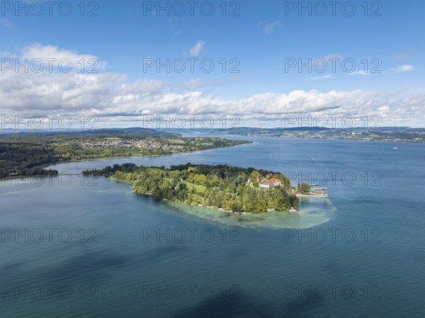 The island of Mainau in Lake Constance with the jetty and the baroque Mainau Castle, built between 1739 and 1746, aerial view, district of Constance, Baden-Württemberg, Germany
