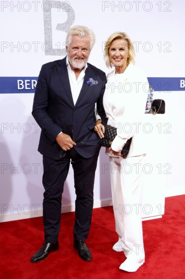 Hera Lind with man Engelbert Lainer-Wartenberg arriving at the Bertelsmann Summer Party 2025 at the Bertelsmann Representative Office in Berlin on 11 September 2025