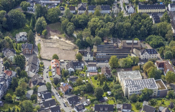 Aerial view, Pestalozzi primary school and wasteland next to Alte Gießerei vom Bruch in Gevelsberg, Ruhr area, North Rhine-Westphalia, Germany, construction site, wasteland, DE, Europe, Gevelsberg, aerial photograph, aerial photography, aerial photography, overview, bird's-eye view, birds-eyes view, overview