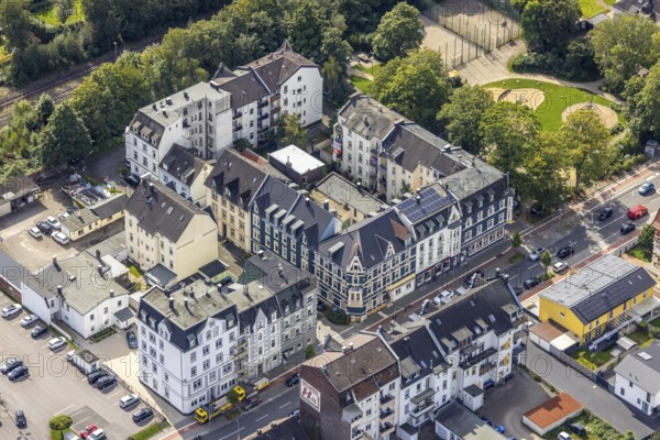 Aerial view, residential buildings at the corner of Hagener Straße and Talstraße in the district In der Bredde in Gevelsberg, Ruhr area, North Rhine-Westphalia, Germany, DE, Europe, Gevelsberg, property tax, real estate, aerial view, aerial photography, aerial photography, overview, bird's-eye view, residential complex, living and living, residential area, residential buildings, residential quality, residential neighbourhood, housing estate, birds-eyes view, overview
