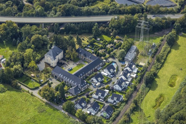 Aerial view, Gut Rocholz in the district of Berge in Gevelsberg, Ruhr area, North Rhine-Westphalia, Germany, aristocratic residence, DE, Europe, Gevelsberg, moat, manor house, manor building, aerial photograph, aerial photography, aerial photography, castle, overview, bird's-eye view, moated castle, moat, birds-eyes view, overview