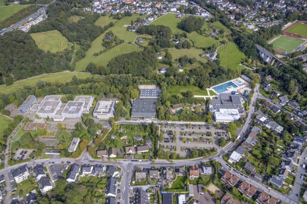 Aerial view, Gevelsberg Municipal Grammar School and Gymnasium and Sports Hall West and Swimming in Gevelsberg in the Klostermark district of Gevelsberg, Ruhr area, North Rhine-Westphalia, Germany, bathing establishment, bathing resort, education, educational institution, DE, Europe, Gevelsberg, grammar school, indoor swimming pool, teaching institute, aerial view, aerial photography, aerial photography, school, swimming pool, swimming pool, sports hall, overview, bird's eye view, bird's eye view, overview