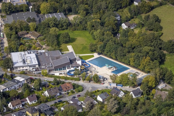 Aerial view, swimming in Gevelsberg swimming pool in the district Klostermark in Gevelsberg, Ruhr area, North Rhine-Westphalia, Germany, bathing establishment, bathing resort, DE, Europe, outdoor swimming pool, Gevelsberg, indoor swimming pool, aerial view, aerial photography, aerial photography, swimming pool, overview, bird's eye view, water slide, birds-eyes view, overview