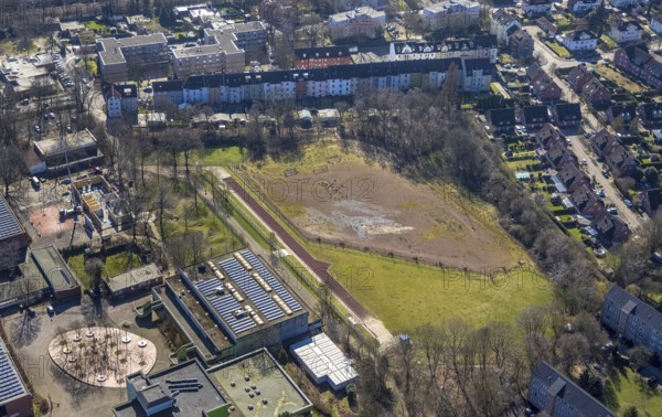 Aerial photo, Brauck school centre, construction site at the Erich Fried School, Erich Fried Park, Gladbeck sports field, Brauck, Gladbeck, Ruhr area, North Rhine-Westphalia, Germany, construction work, construction area, construction site, building plots, construction project, construction site, education, educational institution, DE, Europe, secondary school, Kortenkamp, educational institute, aerial view, aerial photography, aerial photography, new building, photovoltaic, photovoltaic system, school, solar, solar system, solar energy, solar energy, overview, bird's-eye view, birds-eyes view, overview