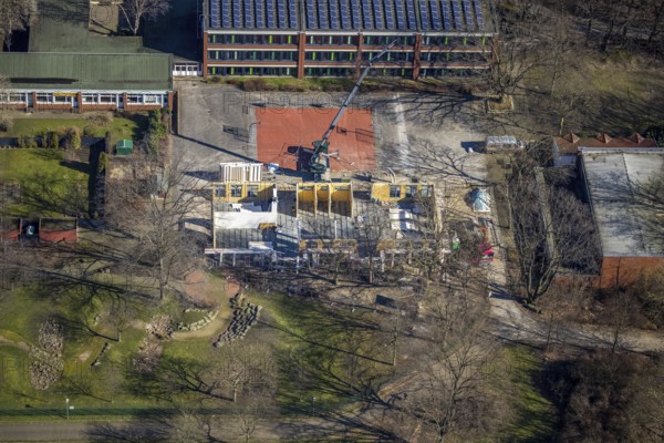Aerial photo, Brauck school centre, construction site at the Erich Fried School, Erich Fried Park, Brauck, Gladbeck, Ruhr area, North Rhine-Westphalia, Germany, construction work, construction area, construction site, building plots, construction crane, construction project, construction site, education, educational institution, DE, Europe, secondary school, Kortenkamp, educational institute, aerial view, aerial photography, aerial photography, new building, photovoltaic, photovoltaic system, school, solar, solar system, solar energy, solar energy, overview, bird's-eye view, birds-eyes view, overview