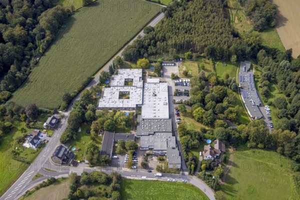 Aerial view, AWO Centre Asbeck and Integration Kindergarten Asbeck in the district Asbeck in Gevelsberg, Ruhr area, North Rhine-Westphalia, Germany, DE, Europe, non-profit institution, Gevelsberg, kindergarten, day-care centre, day-care centre, day-care centre, aerial photograph, aerial photography, aerial photography, Neuenlander Straße, overview, bird's-eye view, overview