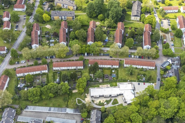 Aerial view, SKF Kindergarten Oase, Butendorf, Gladbeck, Ruhr area, North Rhine-Westphalia, Germany, Breslauer Straße, DE, Europe, family centre, property tax, real estate, kindergarten, day nursery, day care centre, day nursery, aerial photograph, aerial photography, aerial photography, overview, bird's-eye view, residential complex, living and living, residential area, residential buildings, housing estate, birds-eyes view, overview