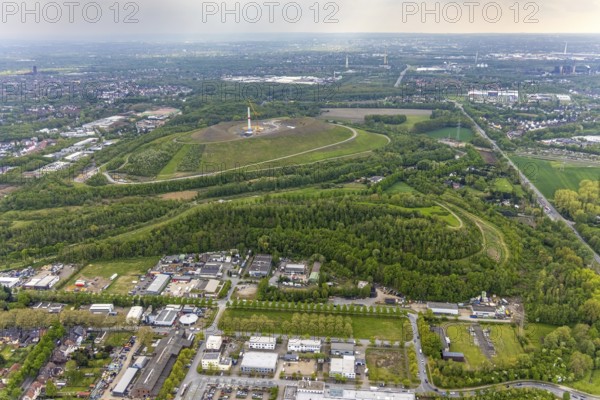 Aerial photo, Moltke spoil tip, construction site for wind turbine on the Mottbruch spoil tip, Brauck, Gladbeck, Ruhr area, North Rhine-Westphalia, Germany, construction work, construction area, construction site, construction measure, construction project, construction site, spoil tip, DE, Europe, spoil tip, Graf Moltke spoil tip, aerial photograph, aerial photography, Moltke spoil tip, NSG, new construction, overview, bird's-eye view, wind energy, wind turbine, wind power, wind turbine, wind turbine, wind wheel, wind wheels, birds-eyes view, overview