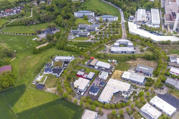 Aerial view, IWG Innovationszentrum Wiesenbusch Gladbeck, Gewerbepark Am Wiesenbusch, Rentfort, Gladbeck, Ruhr area, North Rhine-Westphalia, Germany, DE, Europe, commercial buildings, business district, business centre, commercial space, commercial area, commercial use, autumn colours, industrial area, industrial location, aerial photograph, aerial photography, aerial photography, rental space, overview, bird's-eye view, birds-eyes view, overview