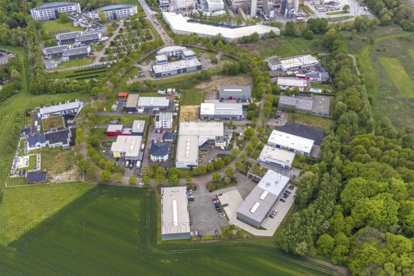 Aerial view, IWG Innovationszentrum Wiesenbusch Gladbeck, Gewerbepark Am Wiesenbusch, Rentfort, Gladbeck, Ruhr area, North Rhine-Westphalia, Germany, DE, Europe, commercial buildings, business district, business centre, commercial space, commercial area, commercial use, autumn colours, industrial area, industrial location, aerial photograph, aerial photography, aerial photography, rental space, overview, bird's-eye view, birds-eyes view, overview
