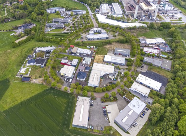 Aerial view, IWG Innovationszentrum Wiesenbusch Gladbeck, Gewerbepark Am Wiesenbusch, Rentfort, Gladbeck, Ruhr area, North Rhine-Westphalia, Germany, DE, Europe, commercial buildings, business district, business centre, commercial space, commercial area, commercial use, autumn colours, industrial area, industrial location, aerial photograph, aerial photography, aerial photography, rental space, overview, bird's-eye view, birds-eyes view, overview