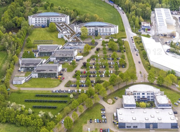Aerial view, IWG Innovationszentrum Wiesenbusch Gladbeck, Gewerbepark Am Wiesenbusch, Rentfort, Gladbeck, Ruhr area, North Rhine-Westphalia, Germany, DE, Europe, commercial buildings, business district, business centre, commercial space, commercial area, commercial use, autumn colours, industrial area, industrial location, aerial photograph, aerial photography, aerial photography, rental space, overview, bird's-eye view, birds-eyes view, overview