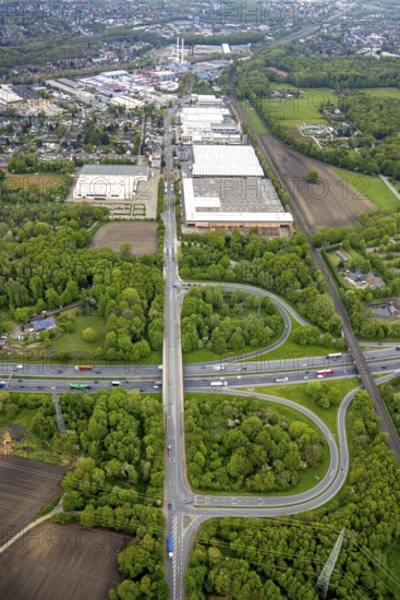 Aerial view, industrial park Ellinghorst, Beisenstraße, Bottroper Straße, motorway junction Gladbeck-Ellinghorst, Ellinghorst, Gladbeck, Ruhr area, North Rhine-Westphalia, Germany, motorway A2, motorway junction, DE, Europe, commercial enterprises, commercial area, commercial park, commercial location, commercial use, industrial area, industrial location, aerial photograph, aerial photography, aerial photography, overview, bird's-eye view, bird's-eye view, overview