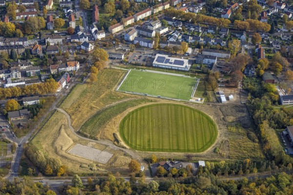 Aerial view, sports park Mottbruch at Brüsseler Straße with sports field of SuS Schwarz Blau Gladbeck in the district Brauck in Gladbeck, Ruhr area, North Rhine-Westphalia, Germany, DE, Europe, football pitch, football stadium, Gladbeck, aerial view, aerial photography, aerial photography, park, sports facilities, sports field, sports facility, overview, bird's-eye view, overview