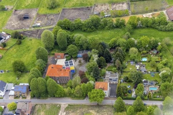 Aerial photo, Hermannschule Schulstraße, Zweckel, Gladbeck, Ruhr area, North Rhine-Westphalia, Germany, education, educational institution, DE, Europe, educational institute, aerial photo, aerial photography, aerial photography, school, overview, bird's eye view, birds-eyes view, overview