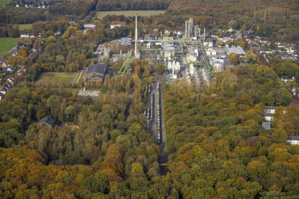 Aerial view, Ineos Phenol chemical plant in the district of Zweckel in Gladbeck, Ruhr area, North Rhine-Westphalia, Germany, DE, Europe, commercial enterprises, commercial area, commercial park, commercial location, commercial use, Gladbeck, industrial area, industrial building, industrial location, aerial photograph, aerial photography, aerial photography, overview, bird's-eye view, overview