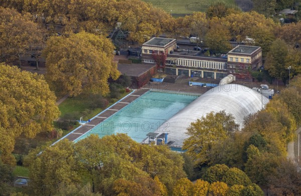 Aerial view, Gladbeck outdoor swimming pool in the Butendorf district of Gladbeck, Ruhr area, North Rhine-Westphalia, Germany, bathing establishment, bathing resort, DE, Europe, outdoor swimming pool, Gladbeck, aerial view, aerial photography, aerial photography, swimming pool, swimming pool, overview, bird's-eye view, overview