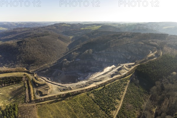 Aerial view, greywacke quarry Hagen-Ambrock, Eilpe, Hagen, Ruhr area, North Rhine-Westphalia, Germany, DE, Europe, Holcim Kies und Splitt GmbH, Im Hamperbach, aerial view, aerial photography, aerial photography, quarry, overview, bird's-eye view, birds-eyes view, overview